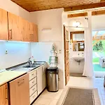 Casa vacanze Szarszo With 3 And Private Beach, Private Parking