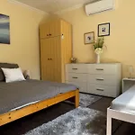 Szarszo With 3 And Private Beach, Private Parking * Balatonszarszo