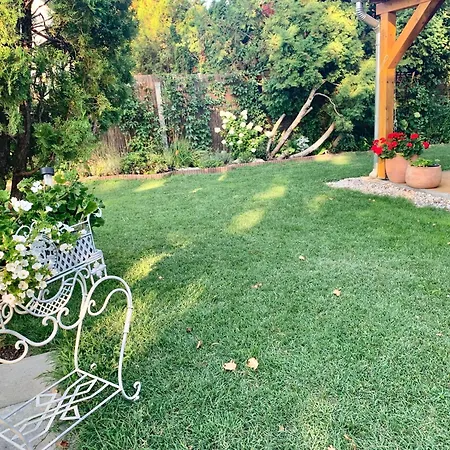 Szarszo With 3 And Private Beach, Private Parking Vakantiehuis