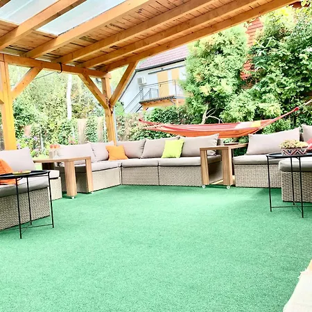 Szarszo With 3 And Private Beach, Private Parking Vakantiehuis *