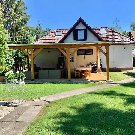 Szarszo With 3 And Private Beach, Private Parking Vakantiehuis Balatonszarszo