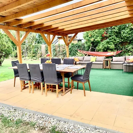 Szarszo With 3 And Private Beach, Private Parking *