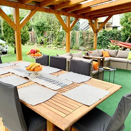 Szarszo With 3 And Private Beach, Private Parking *