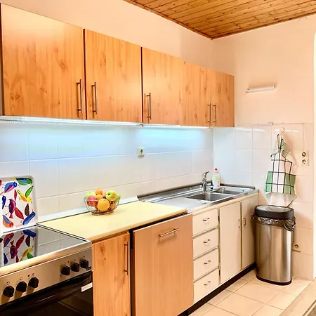 Szarszo With 3 And Private Beach, Private Parking Tatil Evi Balatonszarszo