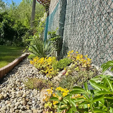 Szarszo With 3 And Private Beach, Private Parking Balatonszarszo