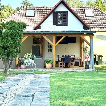 Tatil Evi Szarszo With 3 And Private Beach, Private Parking *