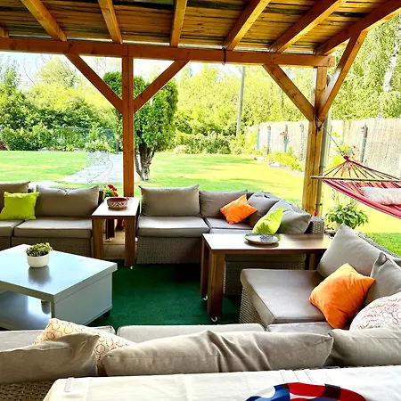 Szarszo With 3 And Private Beach, Private Parking Semesterbostad
