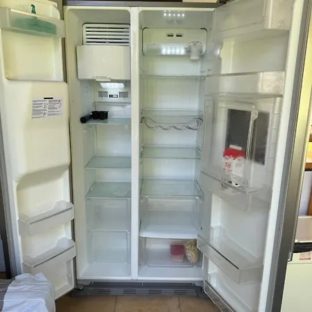 Vakantiehuis Szarszo With 3 And Private Beach, Private Parking Balatonszarszo