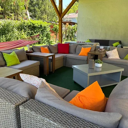 Tatil Evi Szarszo With 3 And Private Beach, Private Parking Balatonszarszo