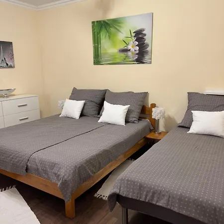 Vakantiehuis Szarszo With 3 And Private Beach, Private Parking *