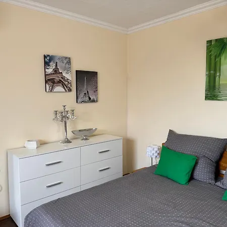 Szarszo With 3 And Private Beach, Private Parking Vakantiehuis